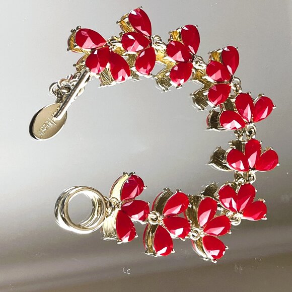 White House Black Market Flame Floral Toggle Bracelet NWOT - Picture 2 of 3